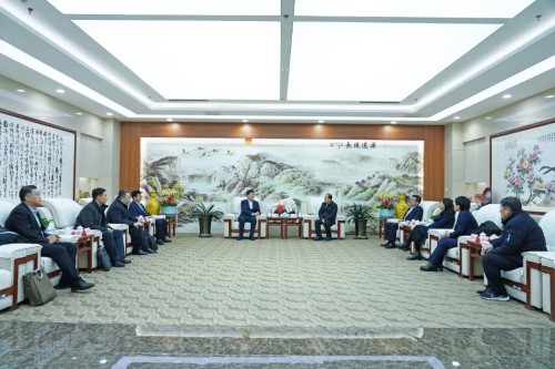 不朽情缘mg集团董事长、首席科学家王兆连会见中国农业银行潍坊分行客人